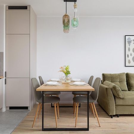 Stylowy Apartament Z Dwiema Sypialniami Balkonem I Parkingiem By Noclegi Renters Katowice Zewnętrze zdjęcie